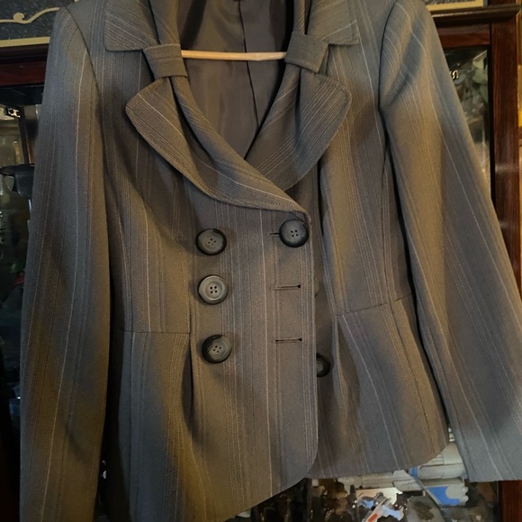 Size 8 NYP skirt suit set - Picture 3 of 4